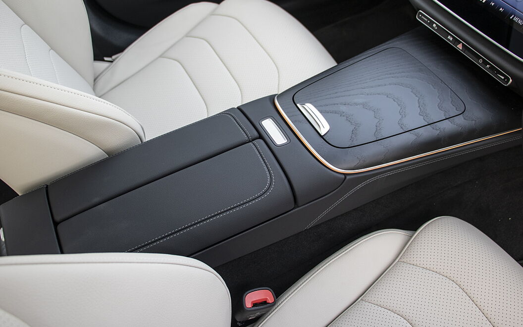 Mercedes-Benz E-Class Storage