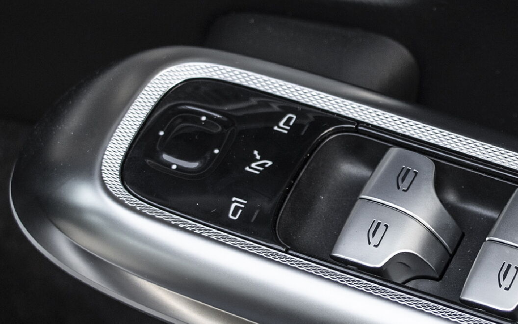 Mercedes-Benz E-Class ORVM Controls