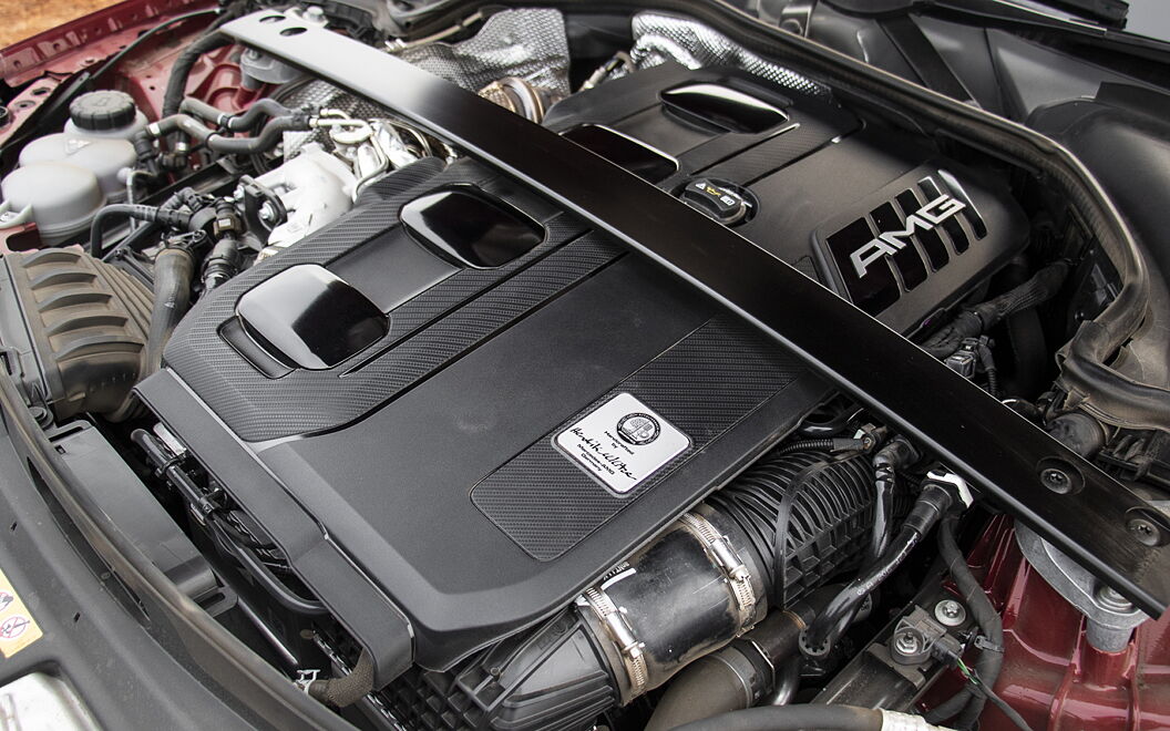 Mercedes-Benz AMG C 43 Engine