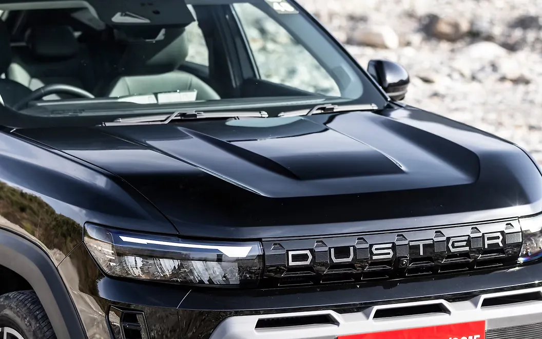 Renault Duster Bonnet