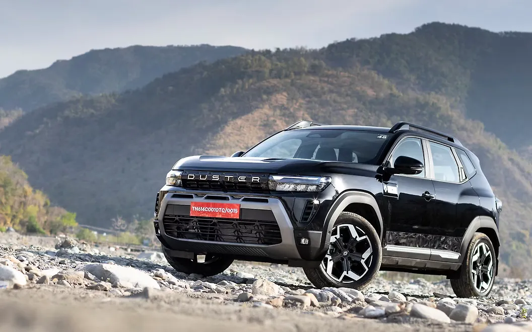 Renault Duster Front Left View