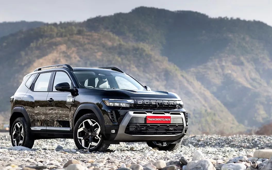 Renault Duster Front Right View