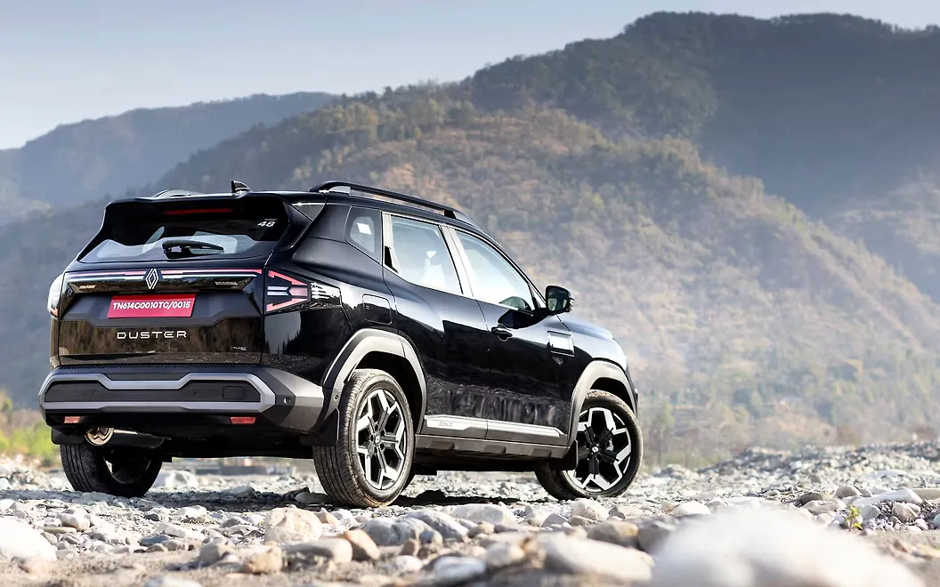Renault Duster Right Rear View