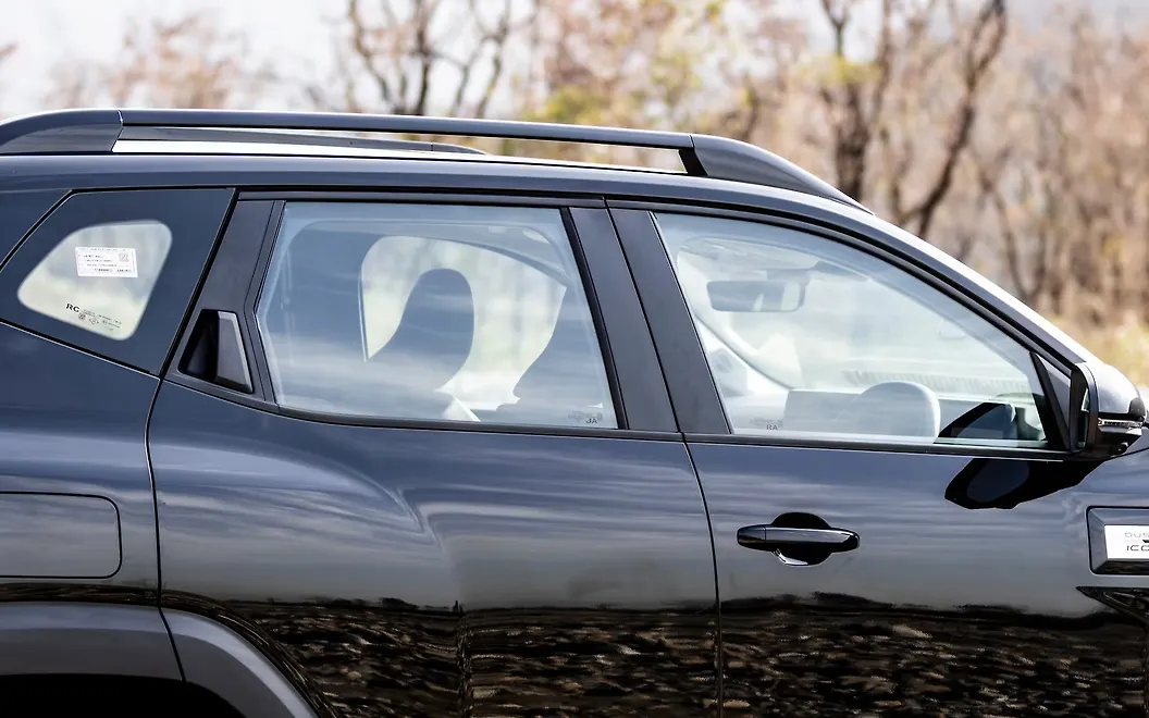 Renault Duster Side Top