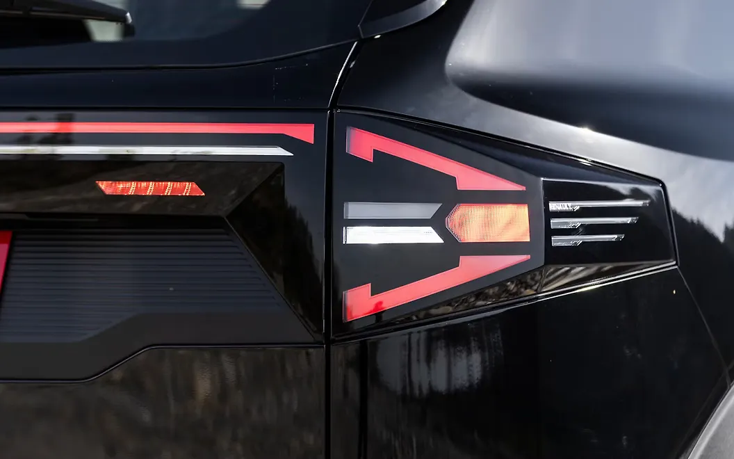 Renault Duster Tail Light