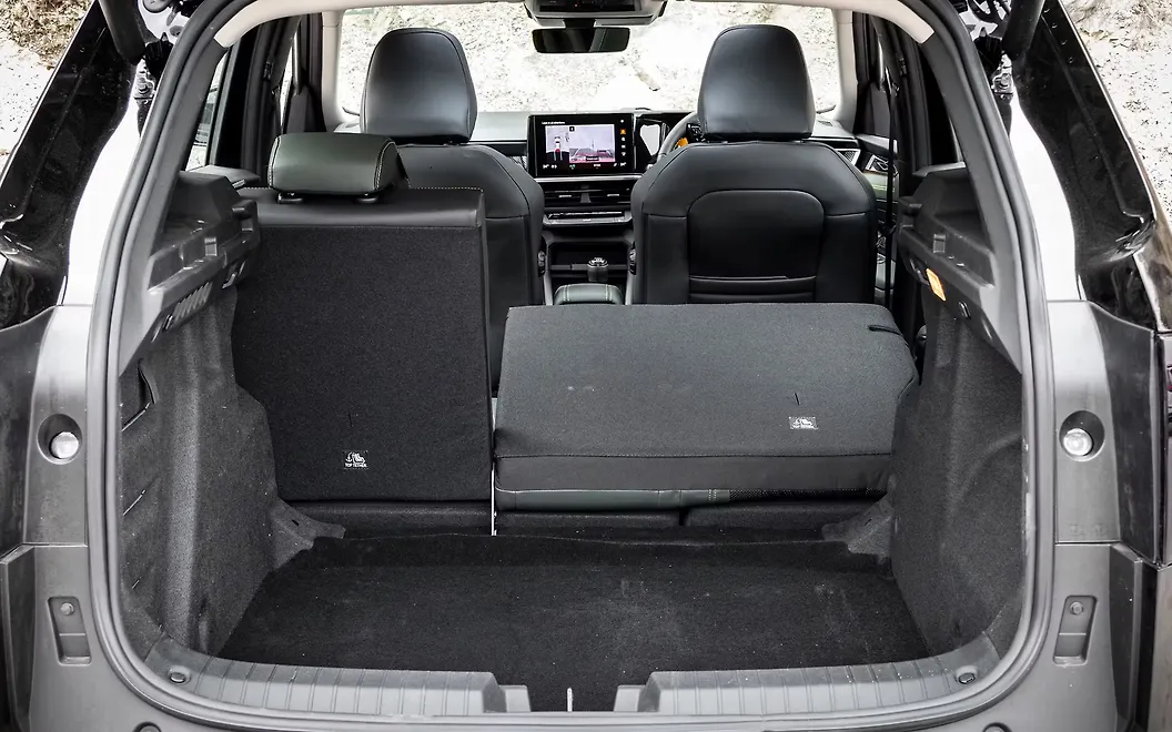 Renault Duster Bootspace with Split Seat Folded