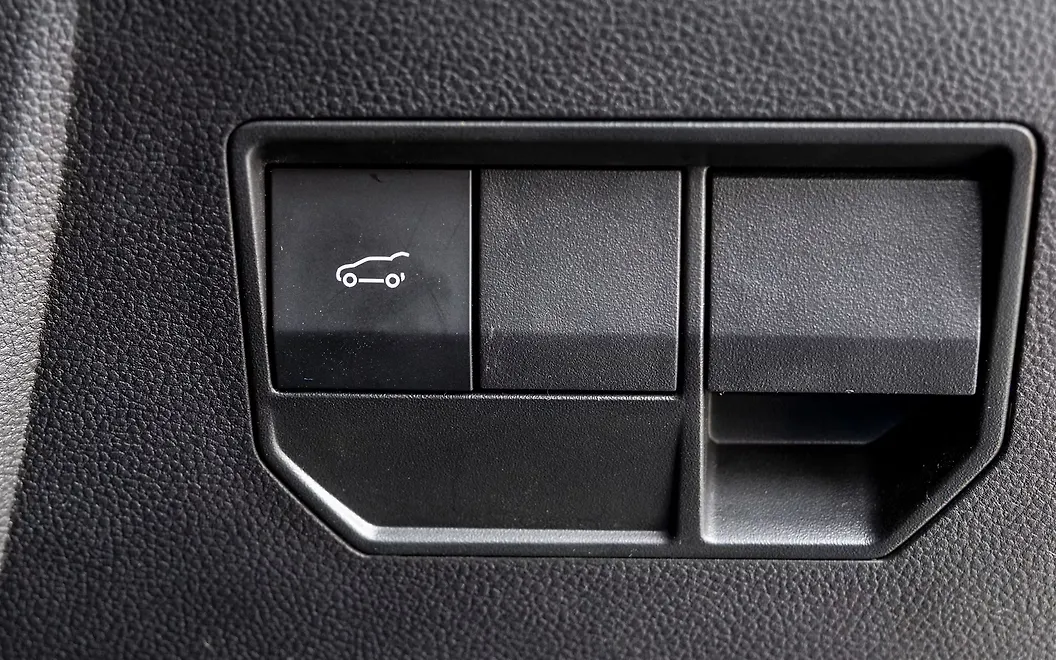 Renault Duster Dashboard Switches