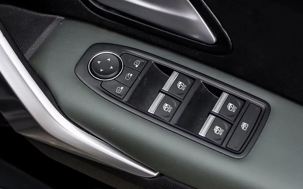 Renault Duster Driver Window Controls