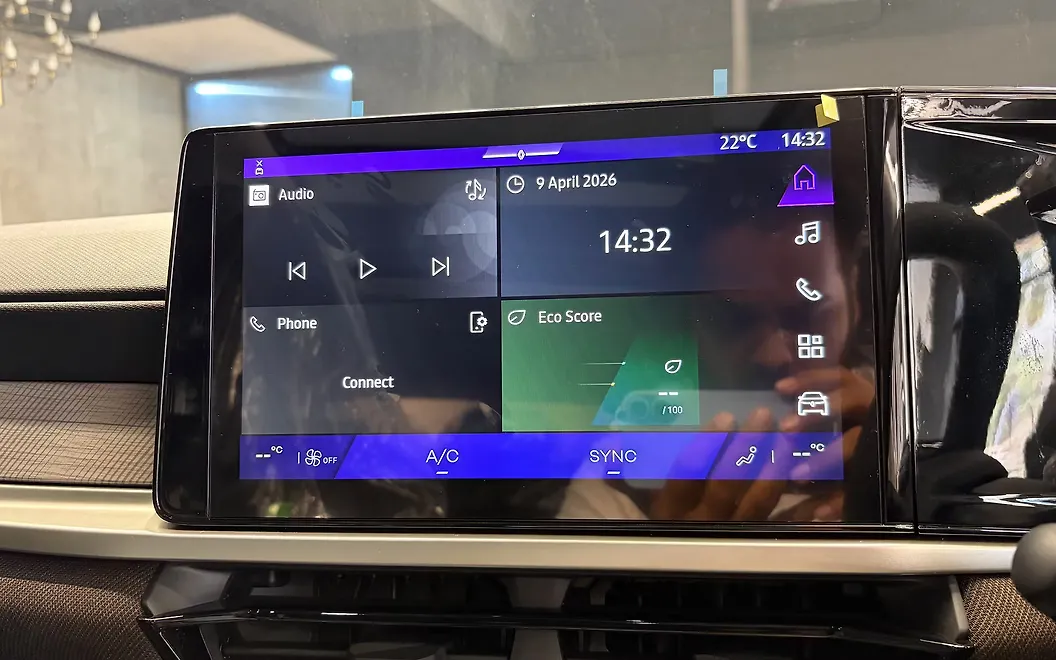 Renault Duster Infotainment Display