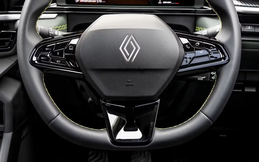 Renault Duster Steering Mounted Controls