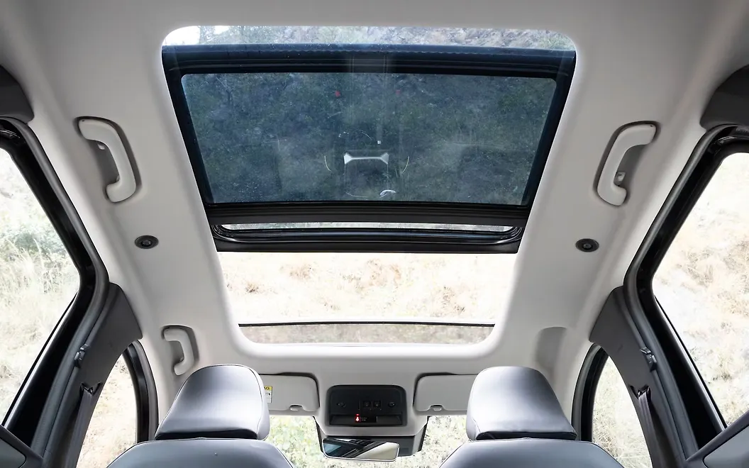 Renault Duster Sunroof