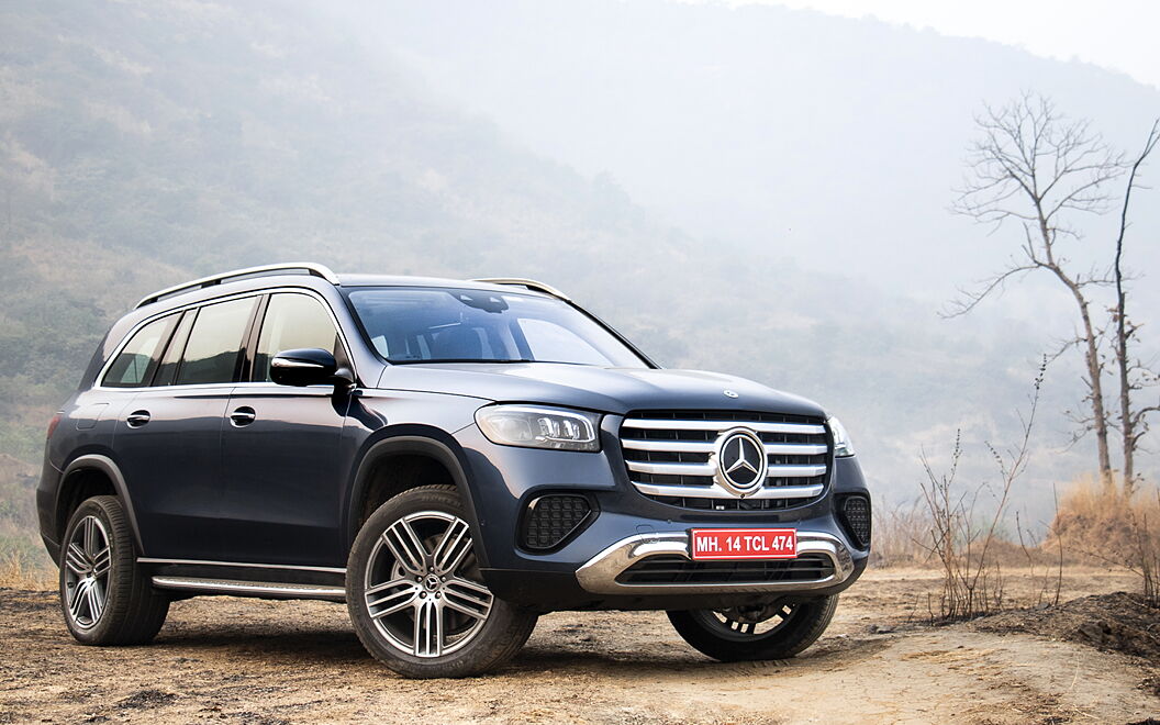Mercedes-Benz GLS Front Right View