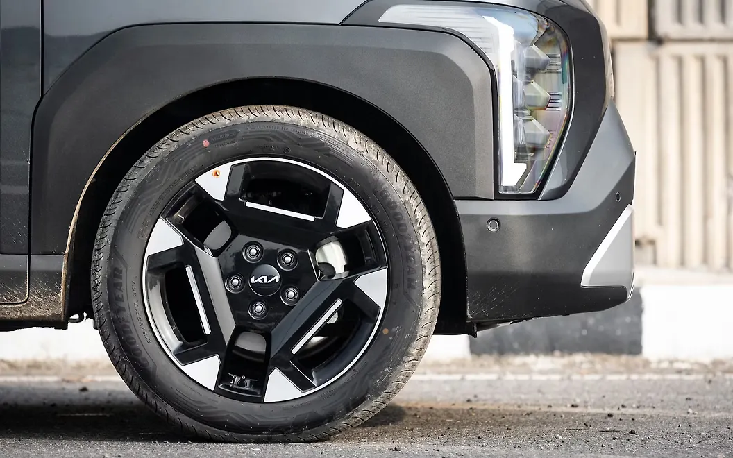 Kia Syros Tyre