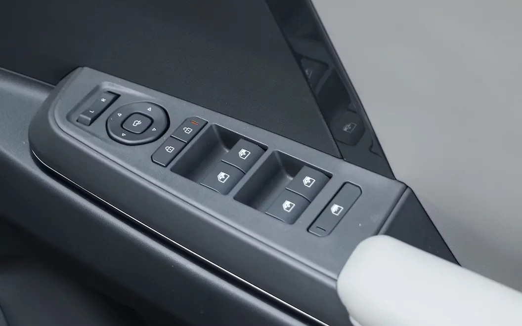 Kia Syros Driver Window Controls