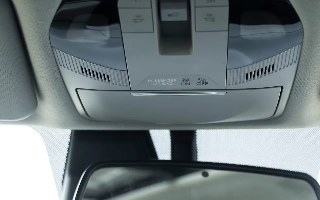 Kia Syros Cabin Light