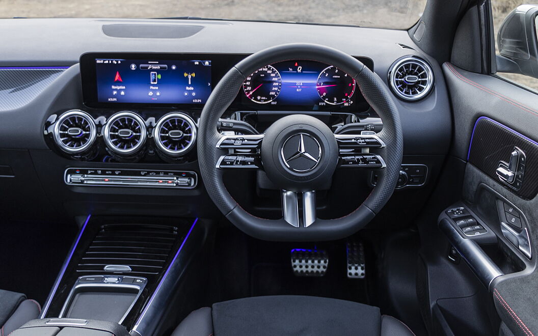 Mercedes-Benz GLA Steering