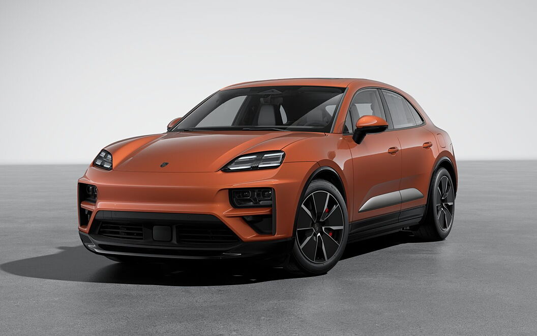 Macan Turbo EV Front Left View