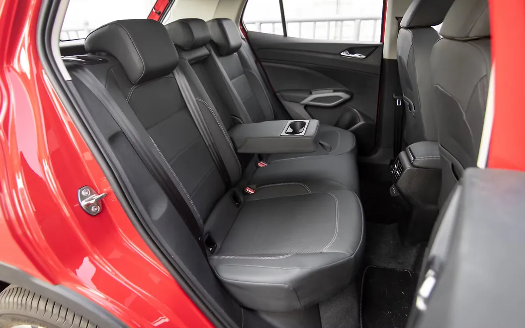 Skoda Kylaq Arm Rest in Rear Passenger Seats