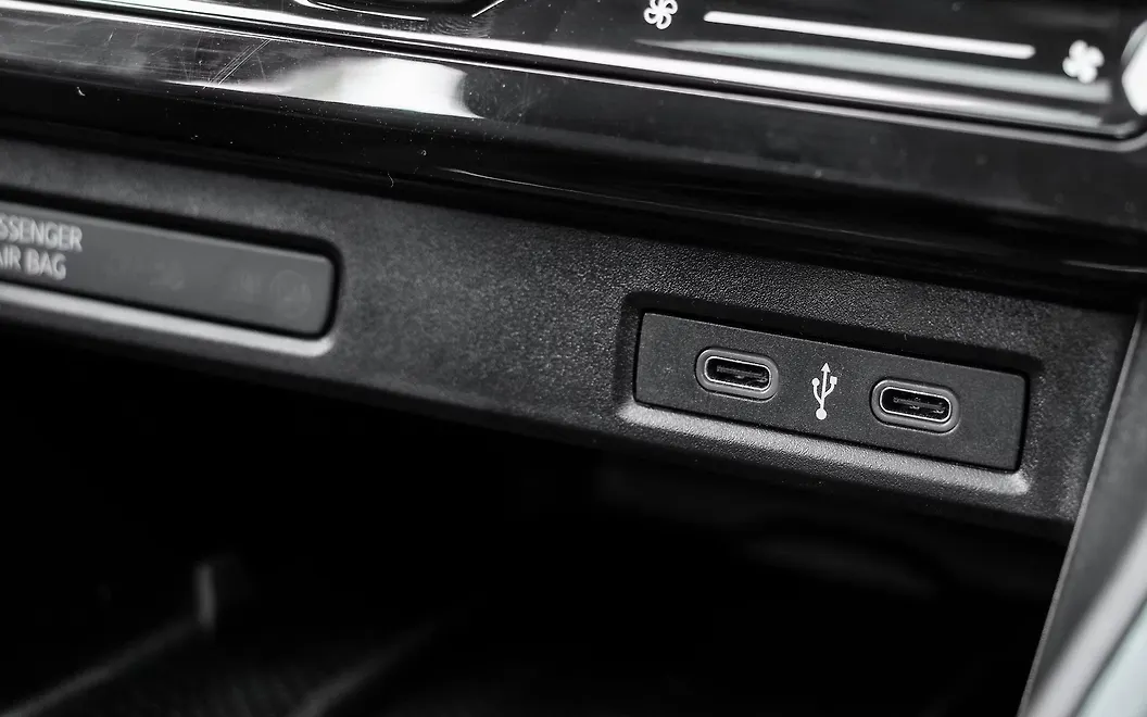 Skoda Kylaq USB / Charging Port