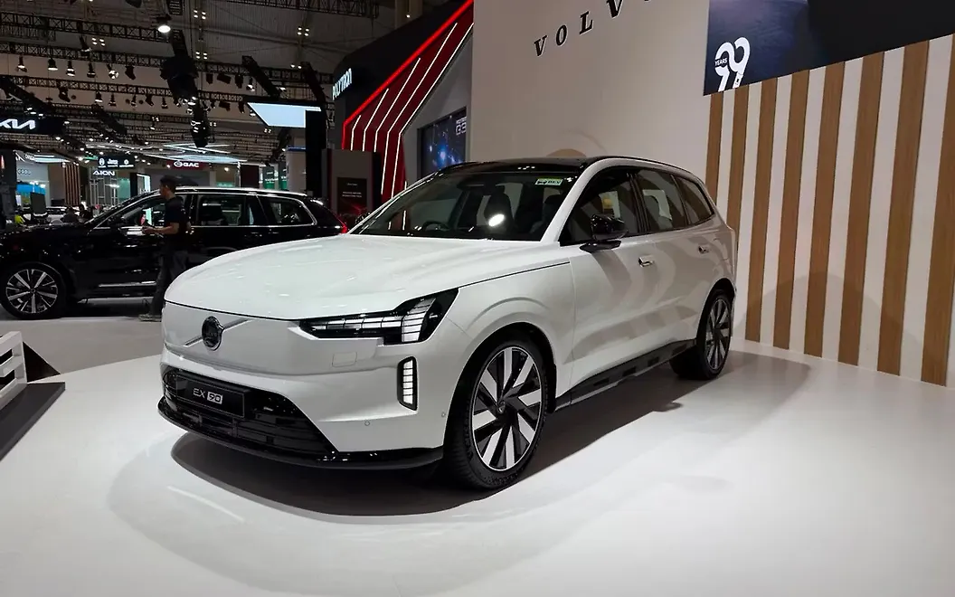 Volvo EX90