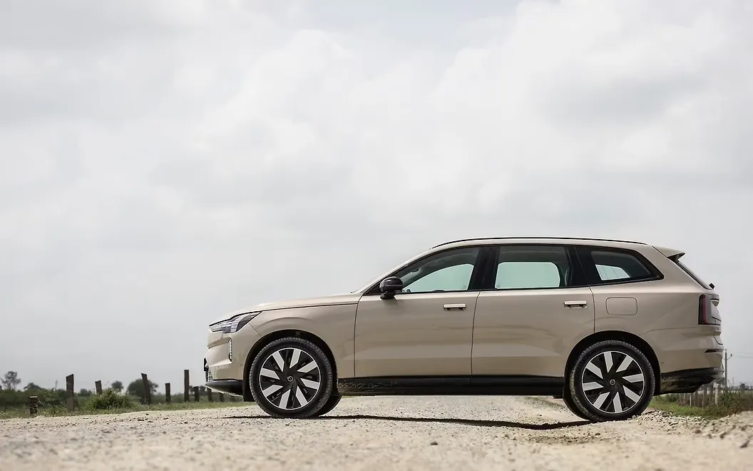 Volvo EX90