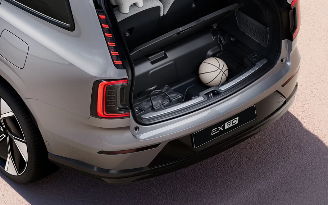 Volvo EX90 Bootspace