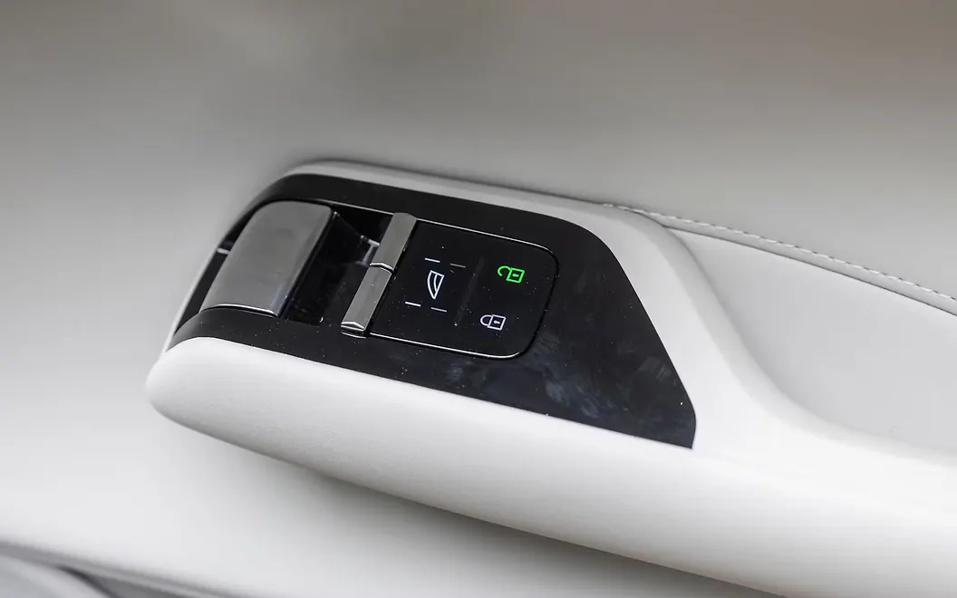 Volvo EX90