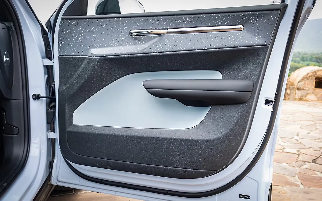 Volvo EX30 Driver Door