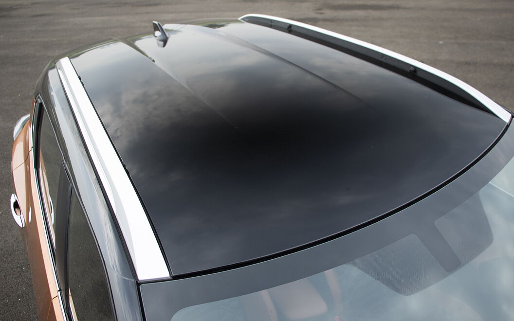 Nissan Magnite Roof