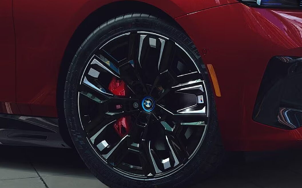BMW i5 Tyre