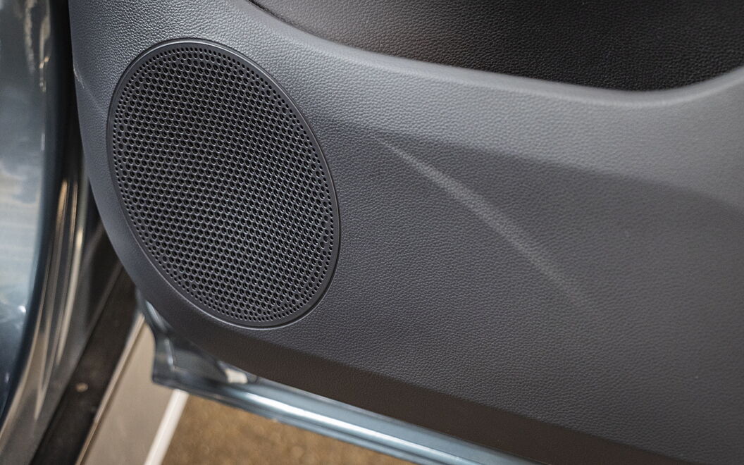 MG Windsor EV Rear Speakers