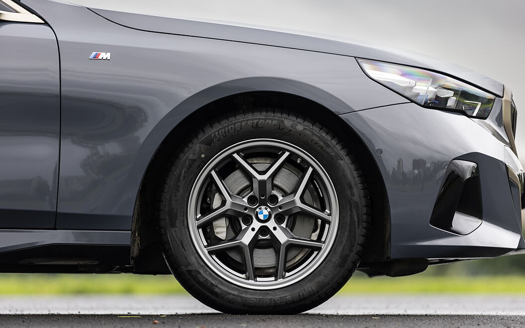 BMW 5 Series Tyre