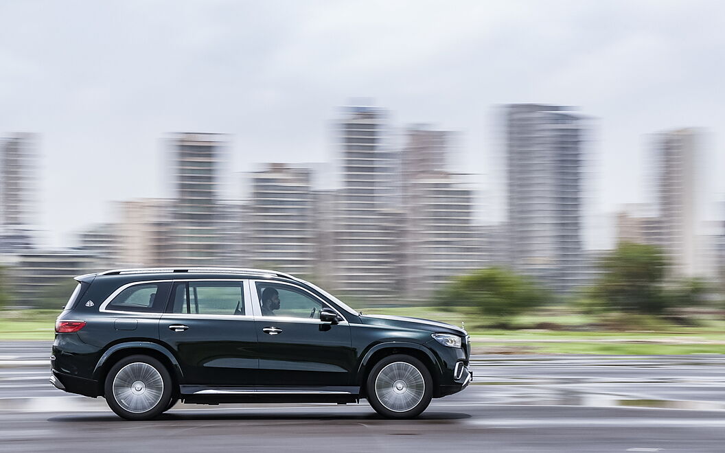 Mercedes-Benz Maybach GLS Right View