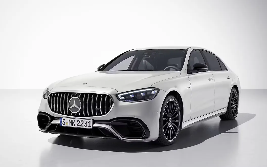Mercedes-Benz AMG S 63 E Performance Front Left View