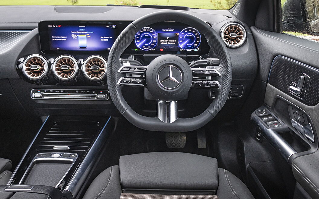 Mercedes-Benz EQA Steering