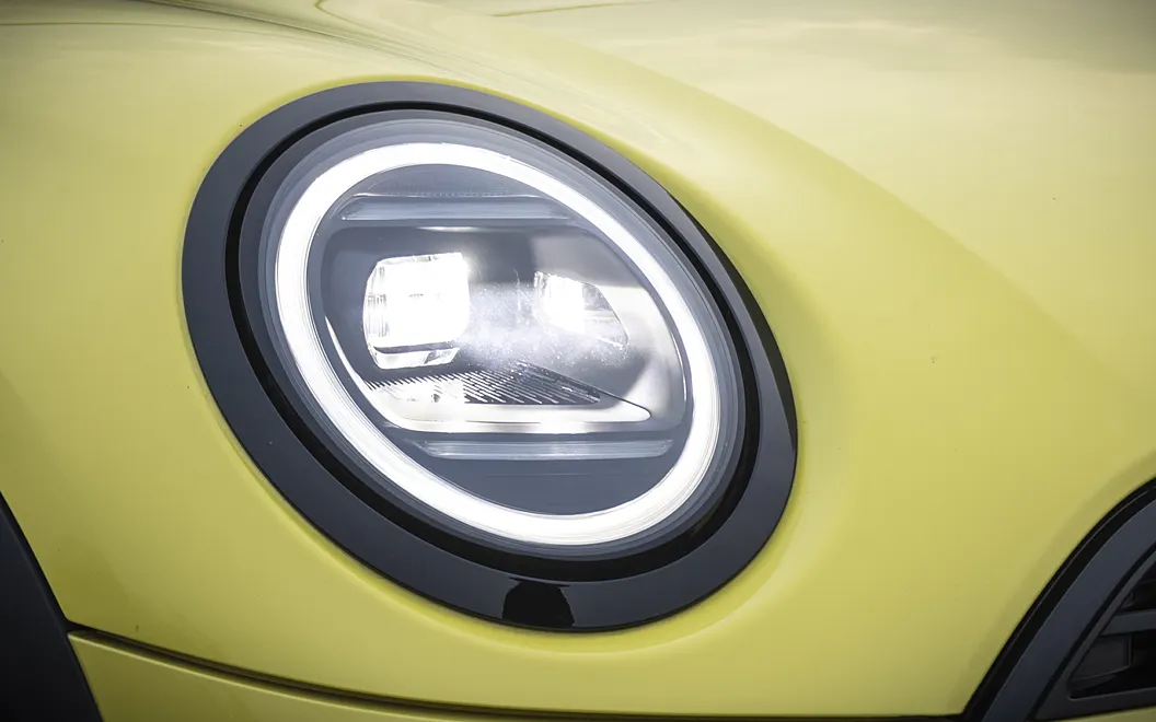 MINI Cooper Head Light