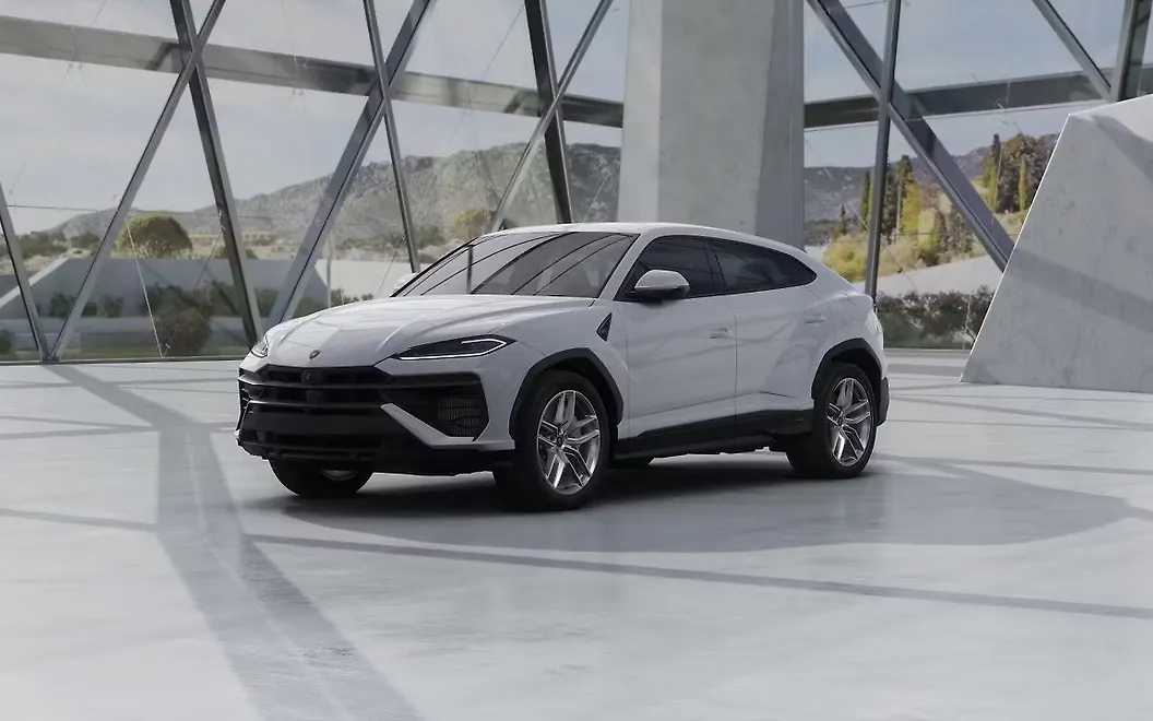 Lamborghini Urus SE Front Left View