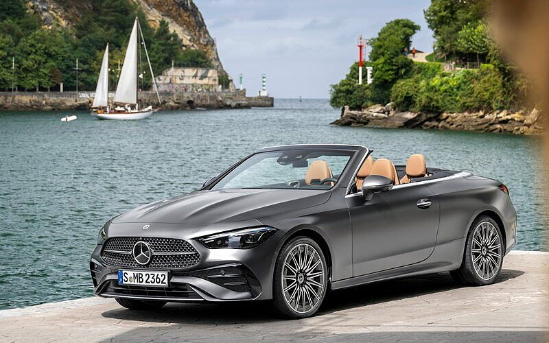 Mercedes-Benz CLE cabriolet Front Left View