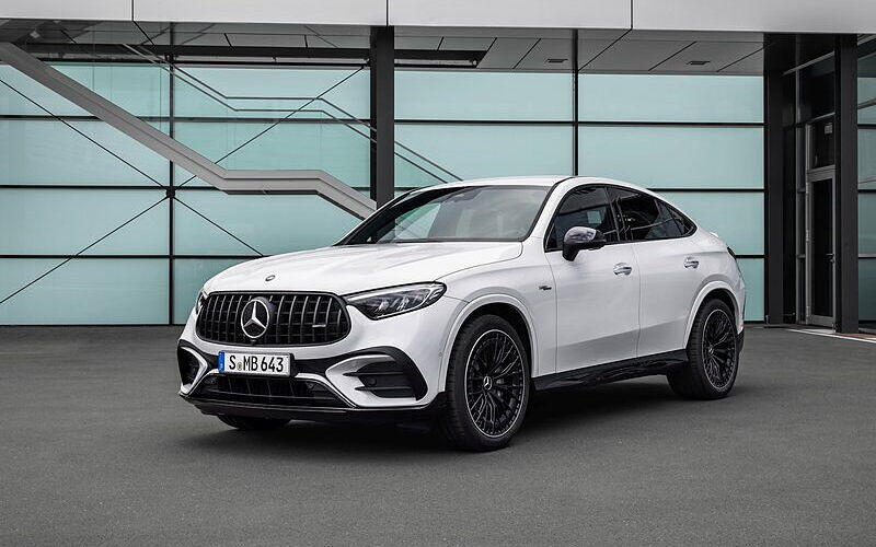 AMG GLC43 Coupe Front Left View