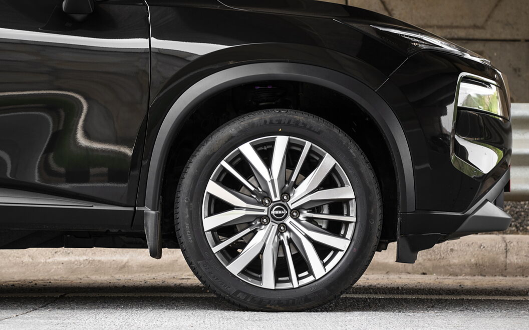 Nissan X-Trail Tyre