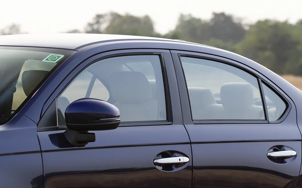Honda Amaze Side Top