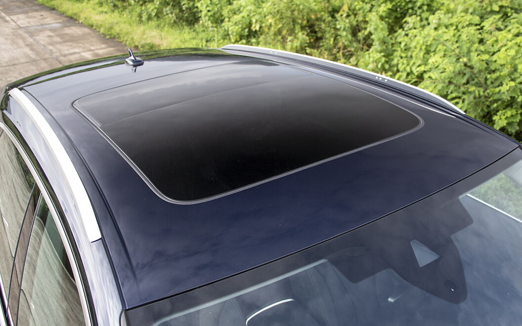 Audi Q8 Roof