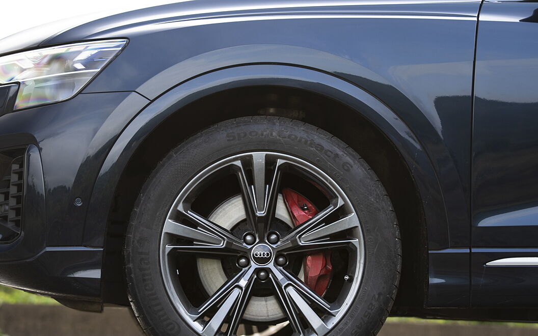 Audi Q8 Front Wheel