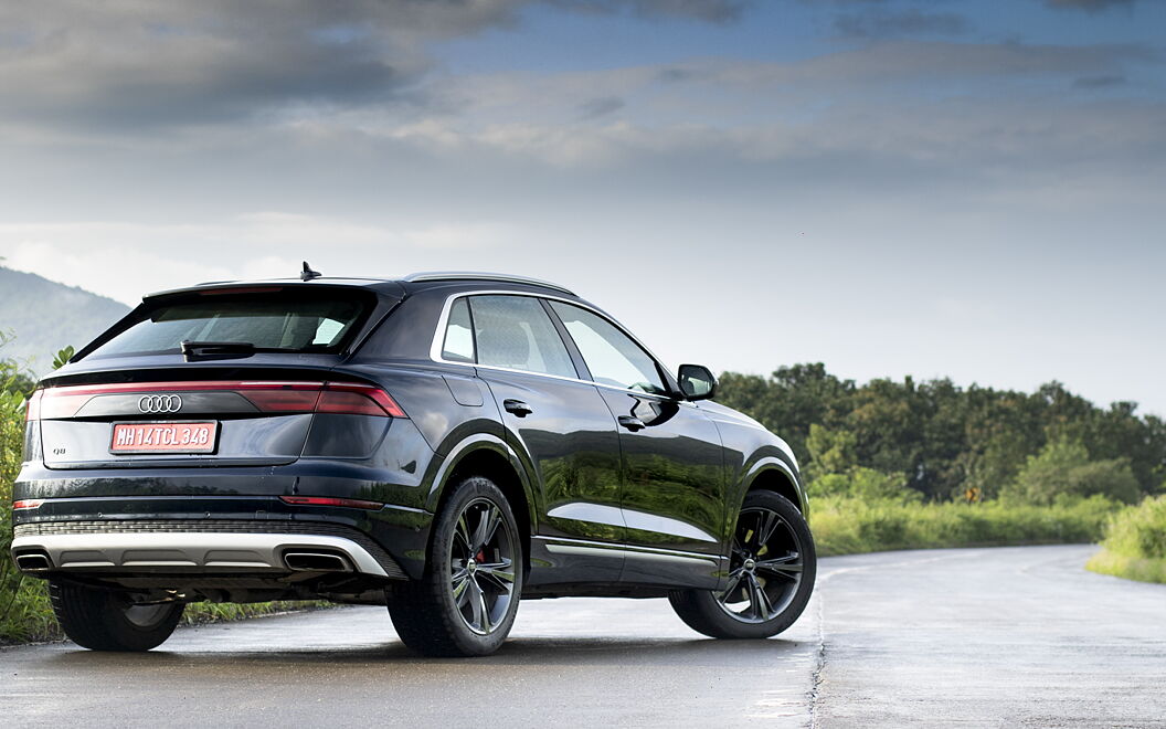 Audi Q8 Right Rear View