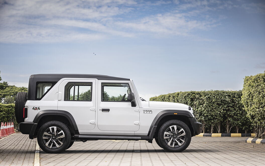 Mahindra Thar Roxx Right View