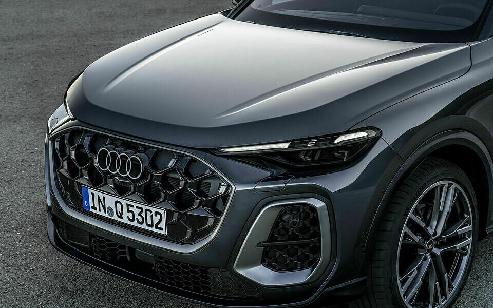 Audi New Q5 third-gen Bonnet