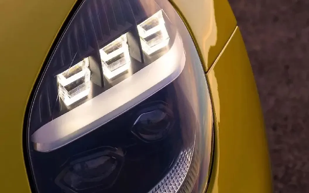 Aston Martin Vantage Head Light