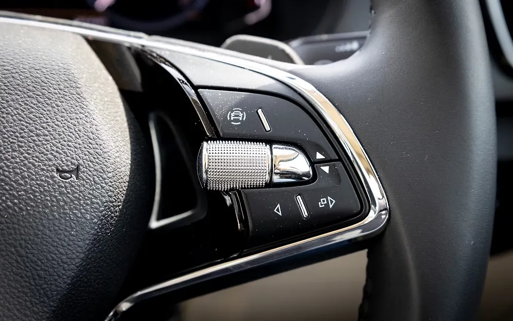 Skoda Kushaq Steering Mounted Controls - Right