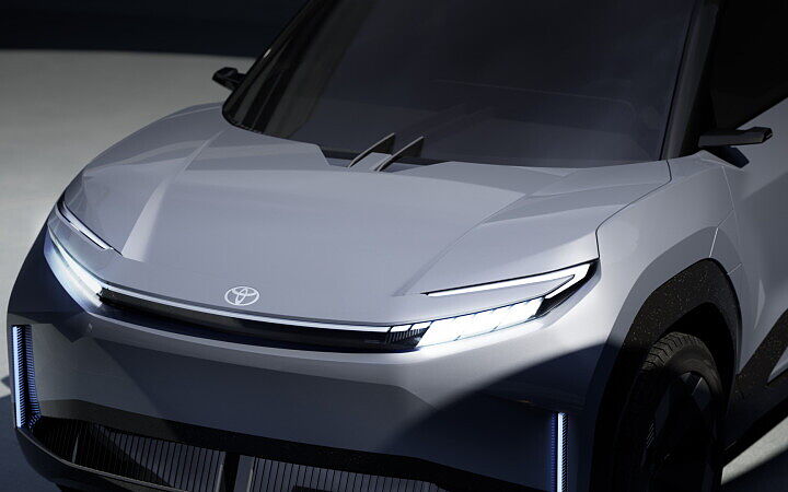 Toyota Urban SUV Bonnet