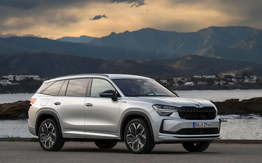 Skoda Kodiaq Front Right View